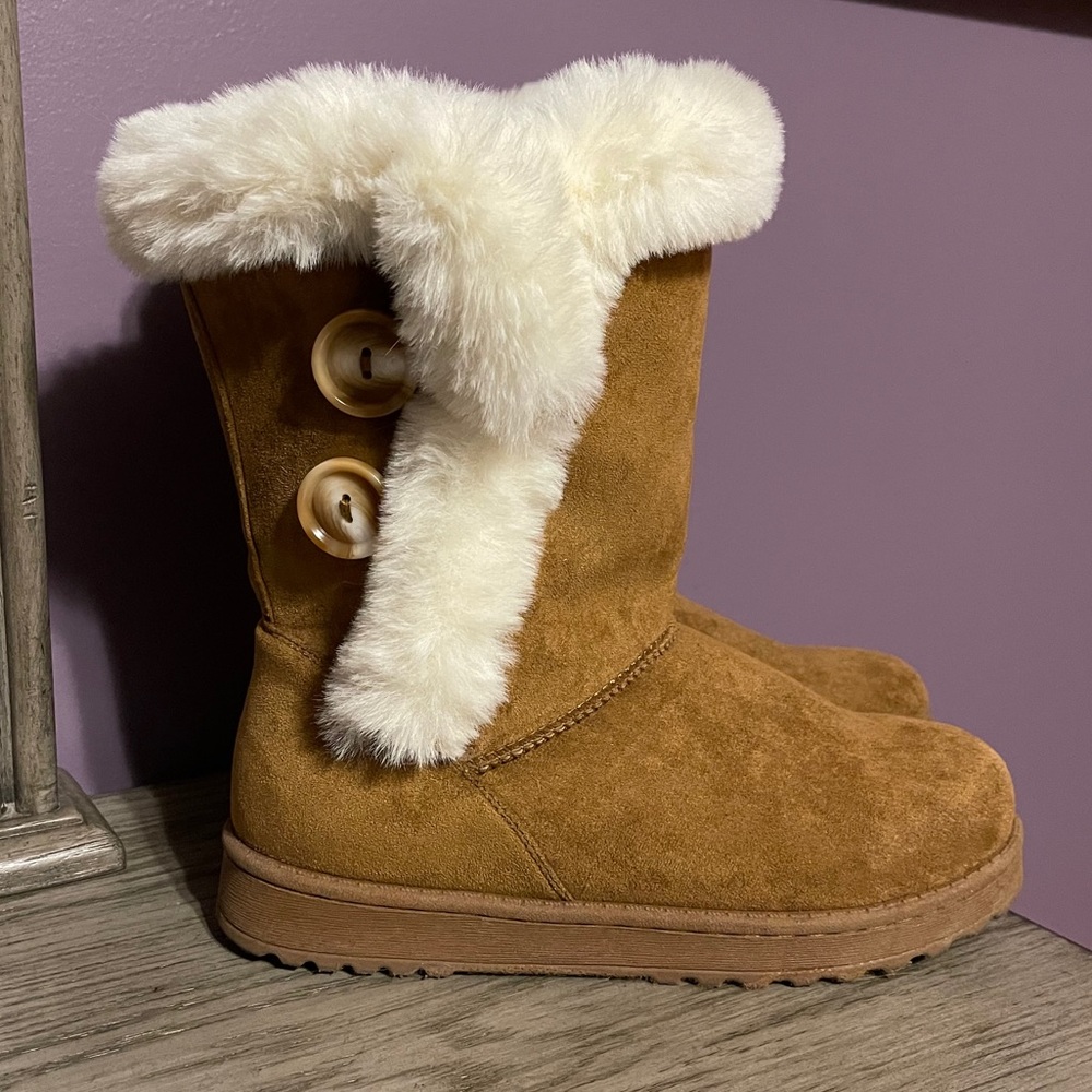 ⛄️ Fur Trim Boots